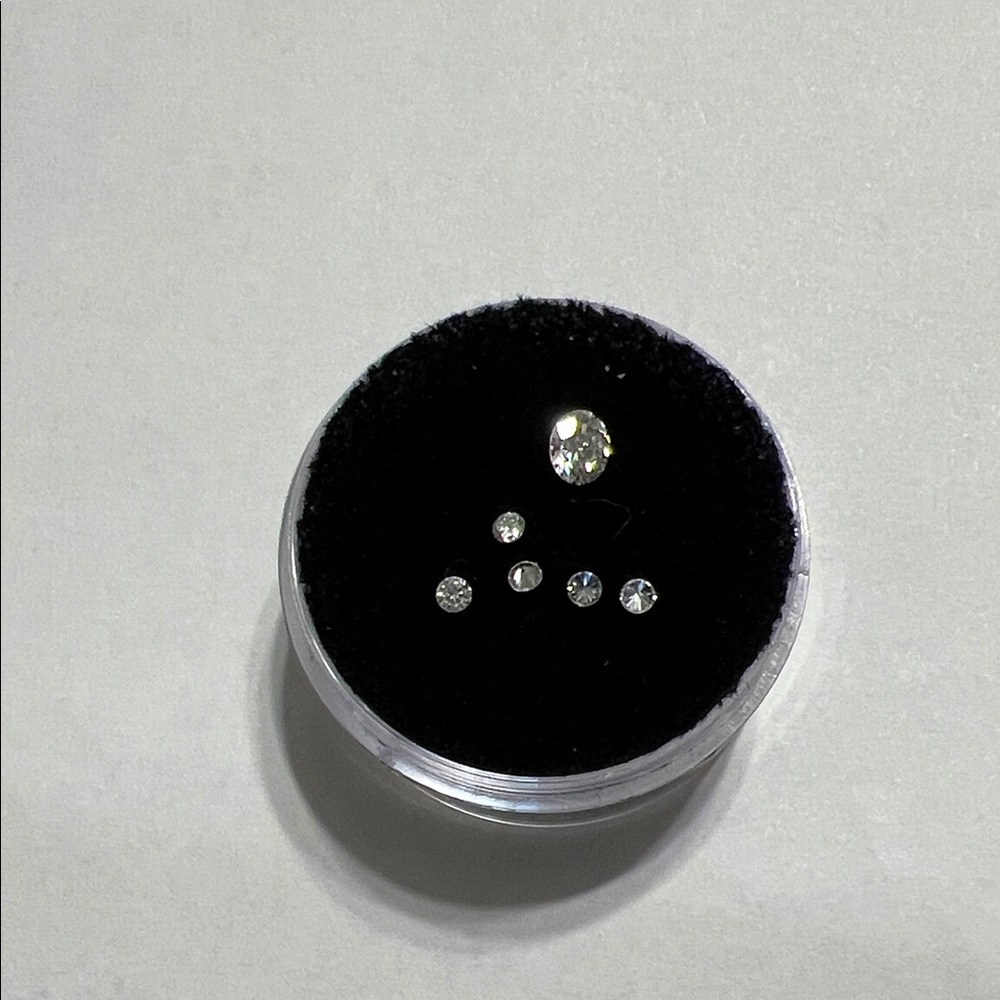 VS Lab Grown Diamonds